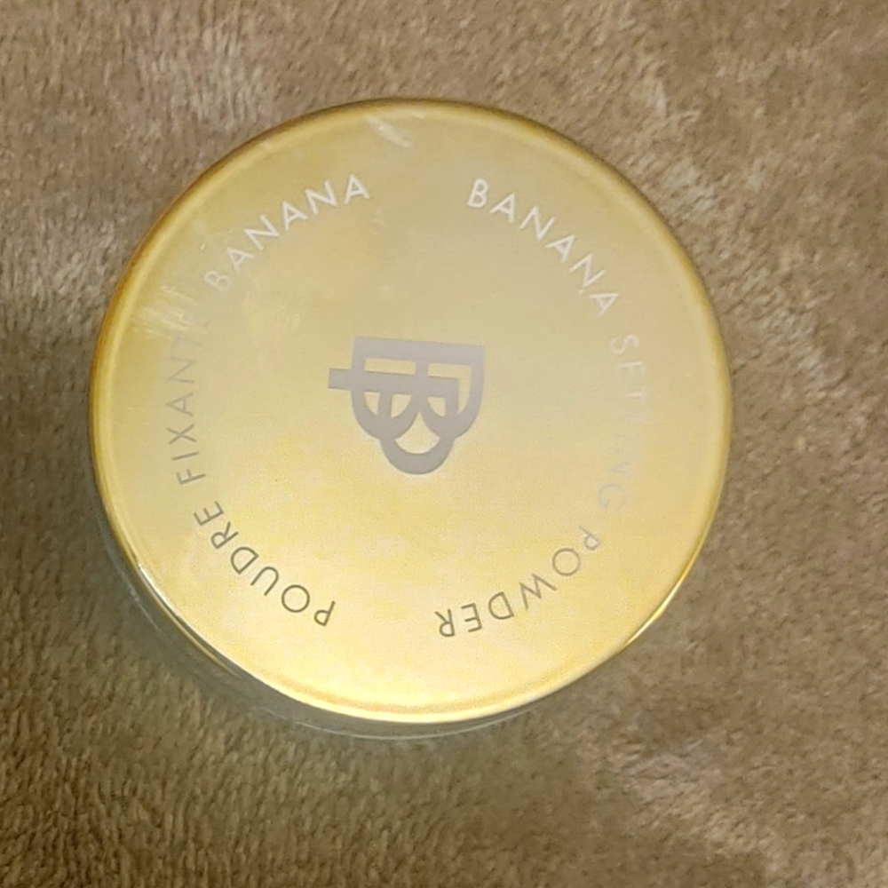 Bella Pierre Banana Setting Powder